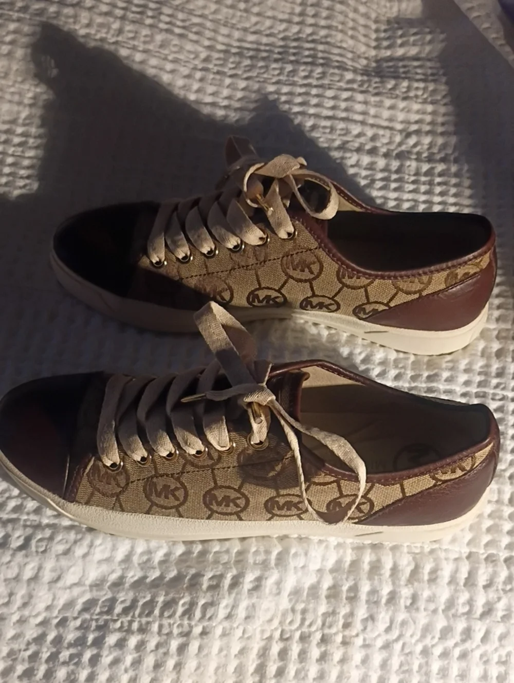 Michael Kors Casual Women's Lace-Up Sneakers in Beige and Brown